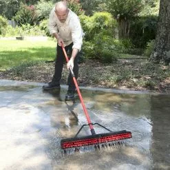 CRAFTSMAN Brooms 24-in Poly Fiber 2-in-1 Squeegee Push Broom -Cleaning Supplies Shop 09841183 scaled