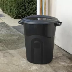 Blue Hawk Trash Cans 20-Gallon Black Plastic Trash Can with Lid 13 Blue Hawk Trash Cans 20-Gallon Black Plastic Trash Can with Lid -Cleaning Supplies Shop 10963579