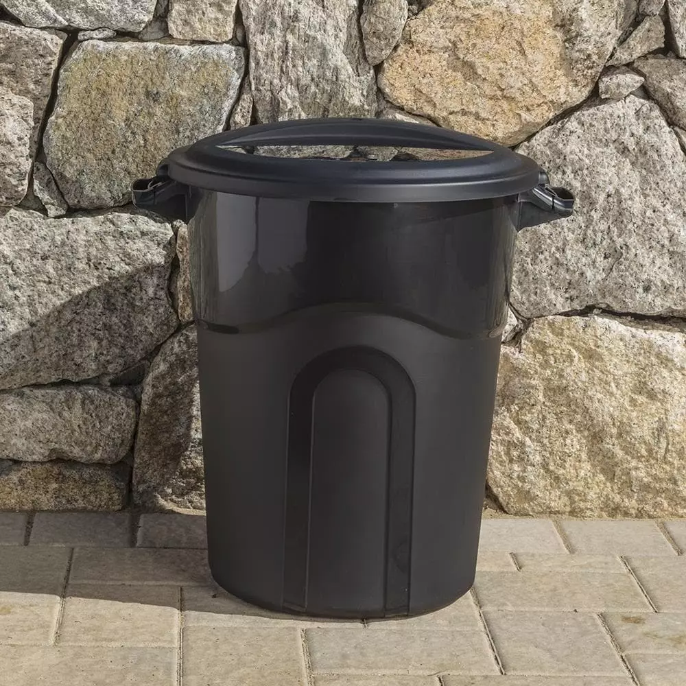 Blue Hawk Trash Cans 20-Gallon Black Plastic Trash Can with Lid 9 Blue Hawk Trash Cans 20-Gallon Black Plastic Trash Can with Lid - Image 7