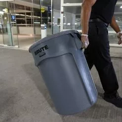 Rubbermaid Commercial Products Trash Cans Brute 44-Gallon Gray Plastic Trash Can with Lid -Cleaning Supplies Shop 16661929