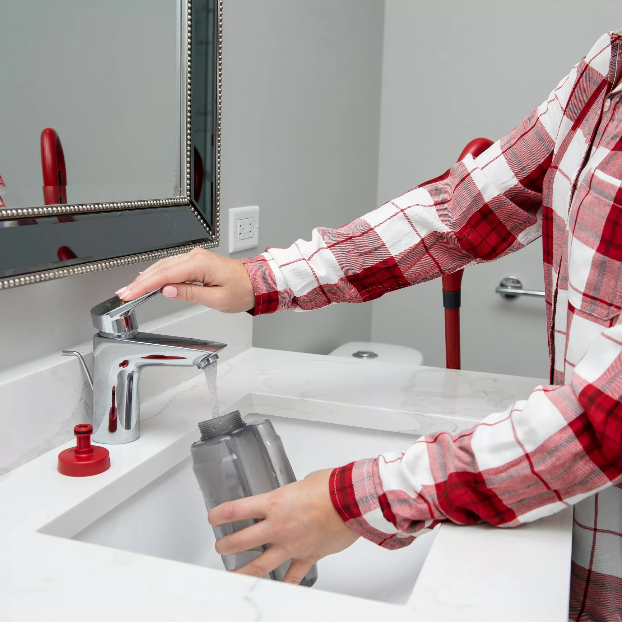 O-Cedar Spray Mops ProMist MAX Single Nozzle 25.36-fl oz Spray Mop 8 O-Cedar Spray Mops ProMist MAX Single Nozzle 25.36-fl oz Spray Mop - Image 6