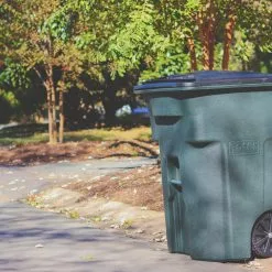 Toter Trash Cans 96-Gallon Greenstone Plastic Wheeled Trash Can with Lid 14 Toter Trash Cans 96-Gallon Greenstone Plastic Wheeled Trash Can with Lid -Cleaning Supplies Shop 44145991